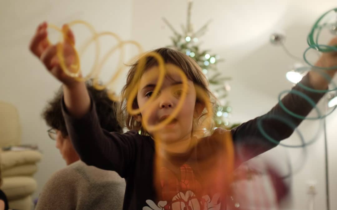 Enfant qui celebre